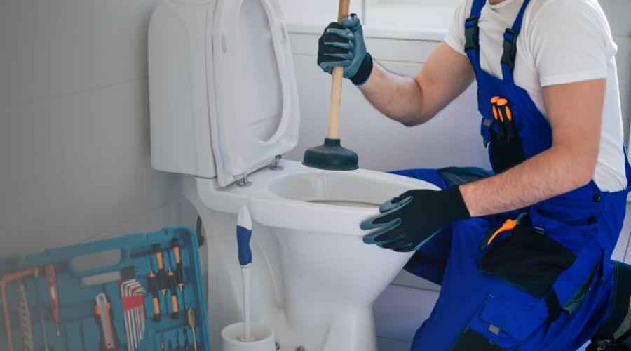 Expert burst pipe repair services in Pleasant Hill, MO